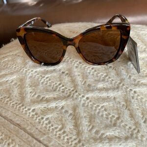 Foster Grant Brown Tortoise Polarized Sunglasses